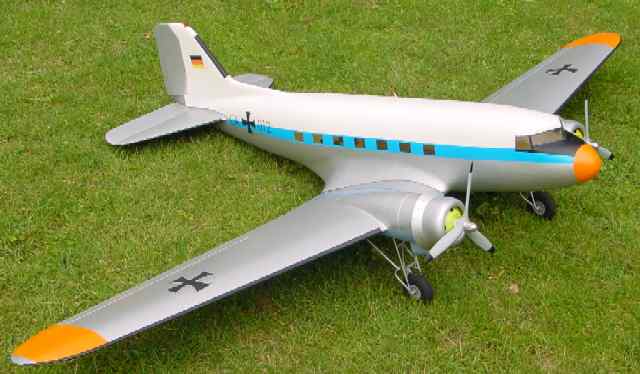 DC 3 200 cm